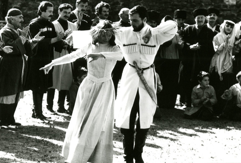 The Day is Longer than the Night (Den’ Dlinneje Notchi). 1984. USSR. Directed by Lana Gogoberidze. Image courtesy of UC Berkeley Art Museum and Pacific Film Archive