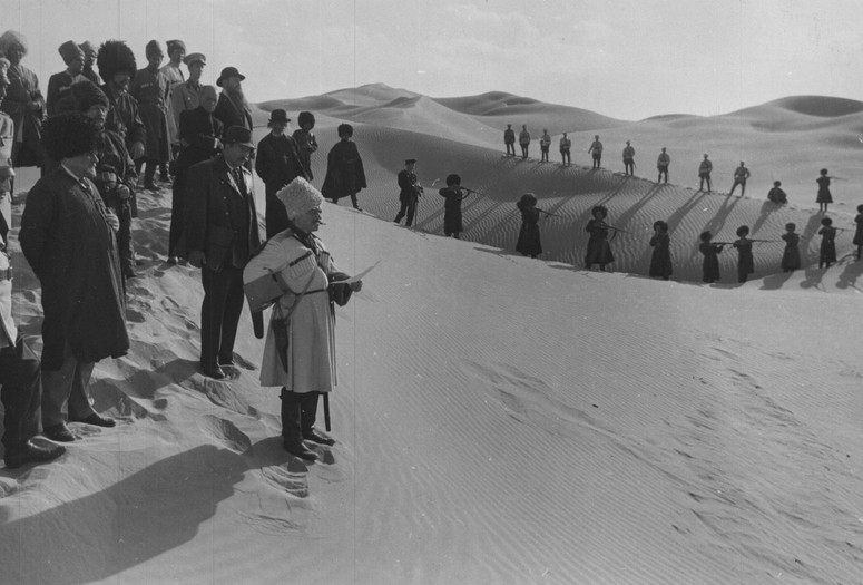 Otsdaeqvsi komisari (Twenty-Six Commissars). 1932. USSR. Directed by Nikoloz Shengelaia. Courtesy of Gosfilmofond of Russia
