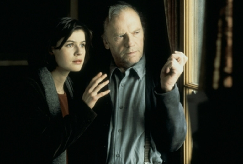 Three Colors: Red. 1994. France/Poland/Switzerland. Directed by Krzysztof Kieślowski. © MK2