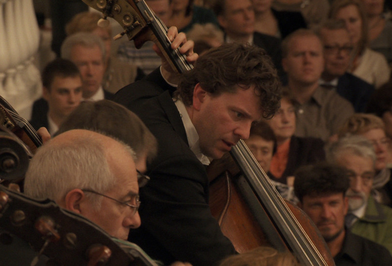 Around the World in 50 Concerts. 2014. Netherlands. Directed by Heddy Honigmann. Courtesy of Cobos Films