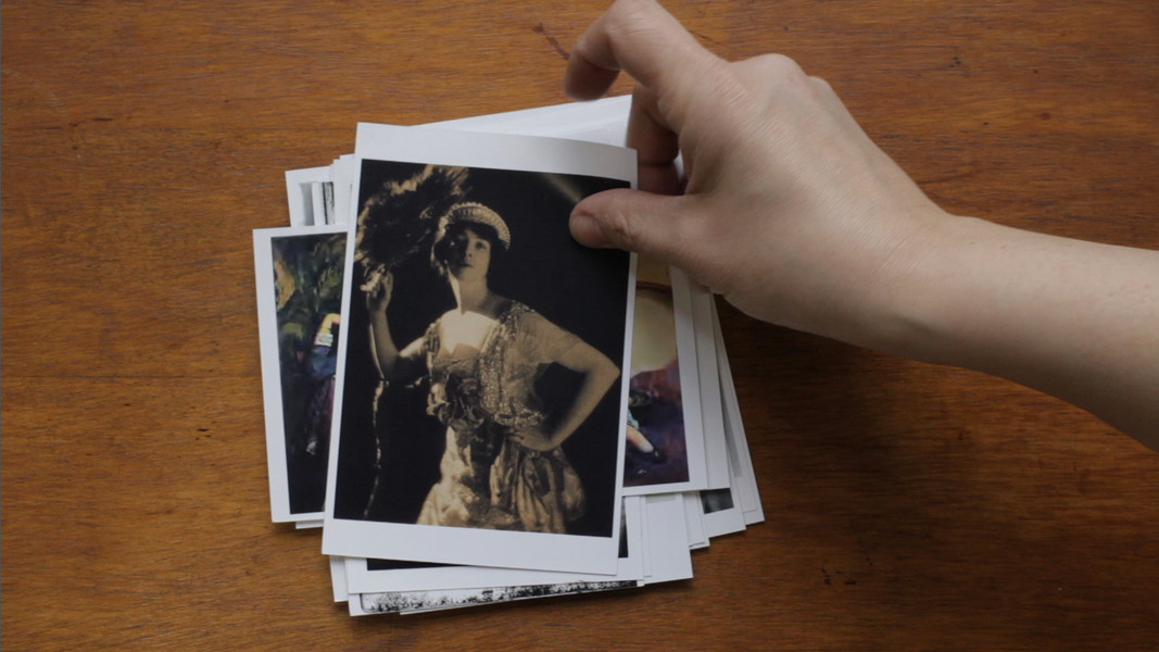 Andrea Geyer. Insistence. 2013. Video (color, sound). 15:21 min. The Museum of Modern Art, New York. The Modern Women’s Fund. © 2015 Andrea Geyer, courtesy Galerie Thomas Zander, Cologne