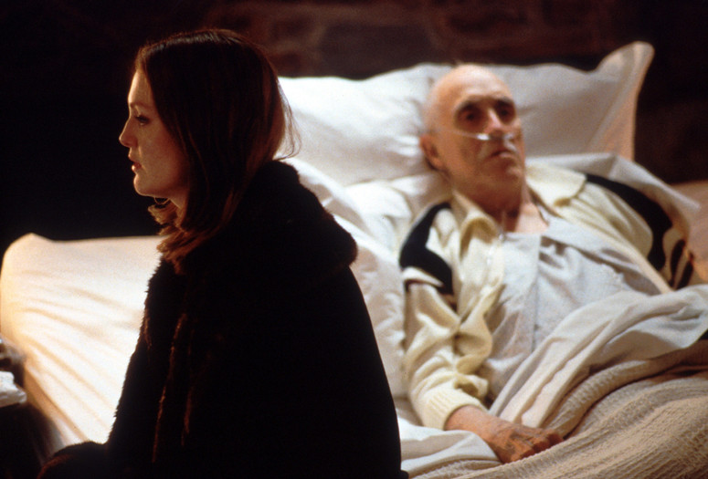 Magnolia. 1999. USA. Written and directed by Paul Thomas Anderson. Courtesy of New Line Cinema/Photofest. © New Line Cinema