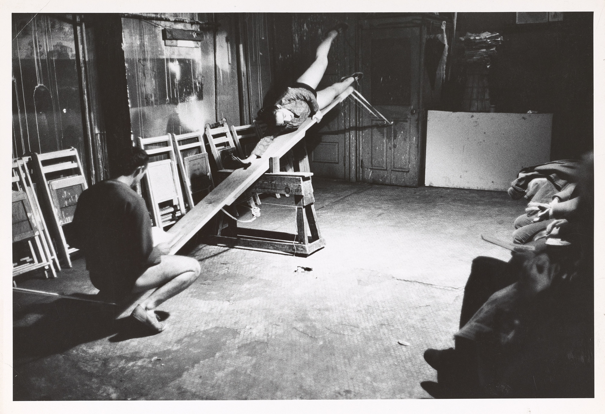 Robert McElroy’s photograph of Yvonne Rainer and Robert Morris in _See Saw_, 1960. © Robert R.
McElroy photographs of Happenings and early performance art, The Getty Research Institute, Los Angeles (2014.M.7). Image, Research Library, Getty Research Institute
