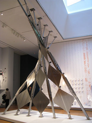Chuck Hoberman, Matthew Davis, Ziggy Drozdowski, and David Wight
Hoberman Associates, Inc.
Emergent Surface. Prototype. 2007
