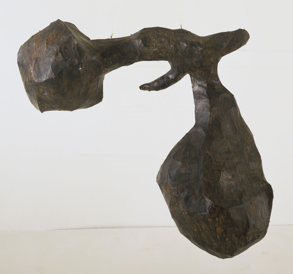 “Empire” (“Papa”) Ray Gun
Date: 1959
Medium: Casein on papier-mâché over wire
Dimensions: 35 7/8 x 44 7/8 x 14 5/8" (90.9 x 113.8 x 36.9 cm)
Credit Line: Gift of the artist
MoMA Number: 791.1969
