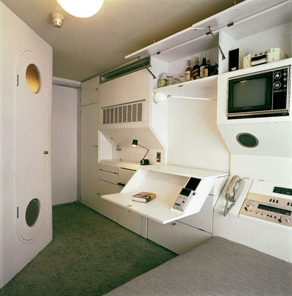 Kisho Kurokawa. Nakagin Capsule Tower. 1968–72 (realized); 1971 (model).
