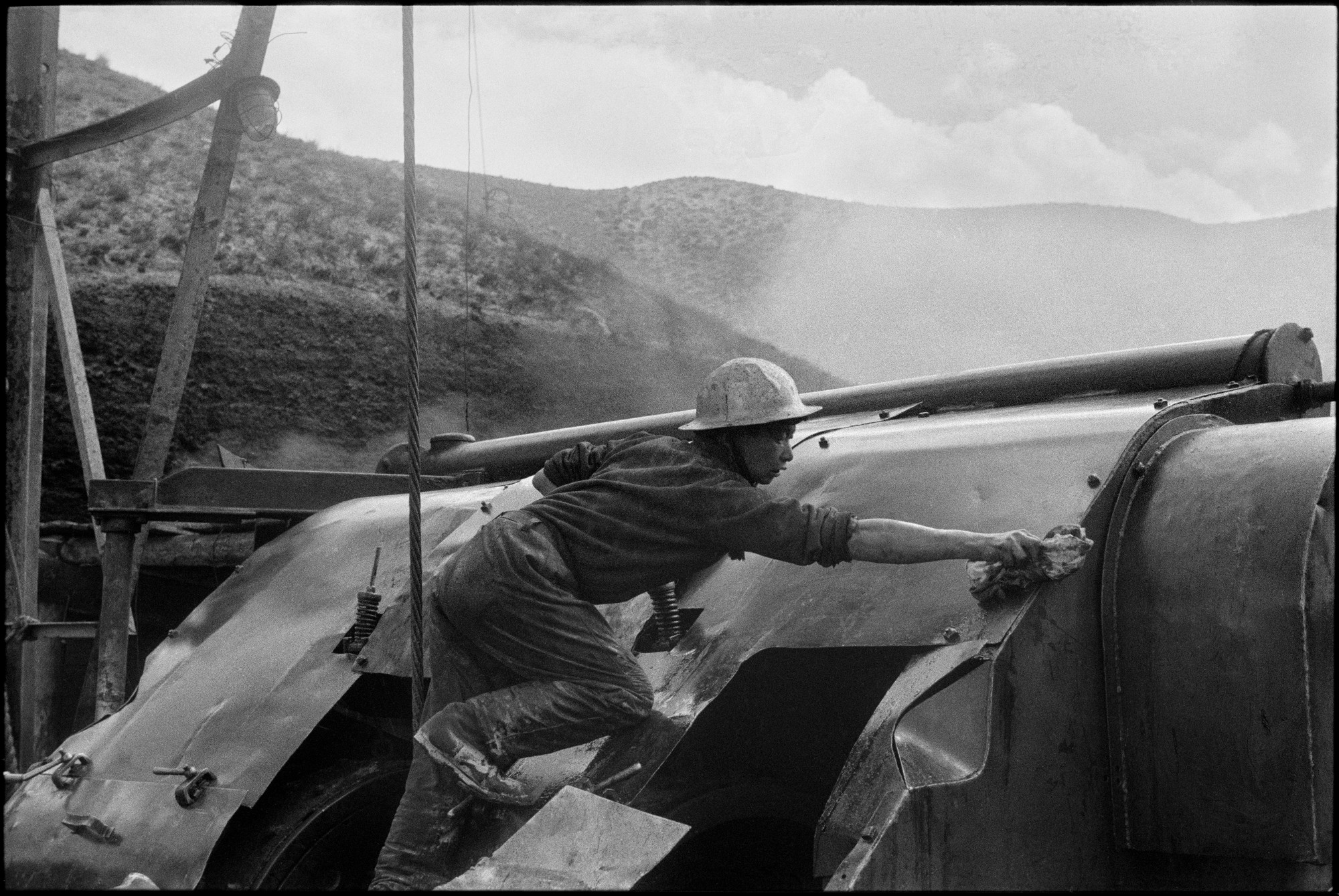 (French, 1908-2004)   
  
  Gelatin silver print.   
 8 x 11 15/16" (20.3 x 30.4 cm).   
 Fondation Henri Cartier-Bresson, Paris