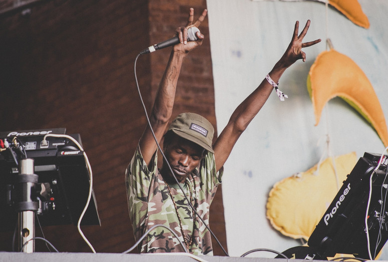 Warm Up on June 28, 2014, presented at MoMA PS1 as part of Warm Up 2014. Photo by Charles Roussel.