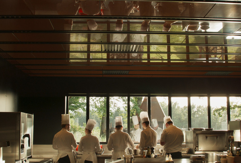 Menus-Plaisirs Les Troisgros. 2023. France/USA. Directed by Frederick Wiseman. Courtesy Zipporah Films
