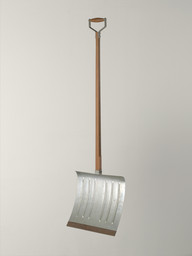 Marcel Duchamp. In Advance of the Broken Arm. 1945 (replica of the lost original of 1915). Wood and galvanized iron snow shovel, 48 x 18 x 4" (121.9 x 45.7 x 10.2 cm). Yale University Art Gallery, Gift of Katherine S. Dreier to the Collection Société Anonyme