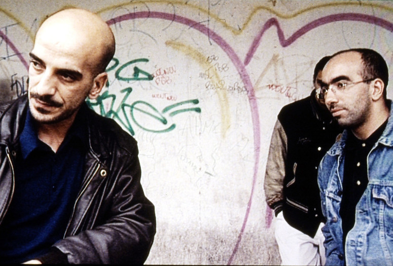 Wesh wesh, qu'est-ce qui se passe ? (Wesh, Wesh, What's Happening?). 2001. France. Directed by Rabah Ameur-Zaïmeche. Courtesy Sarrazink Productions