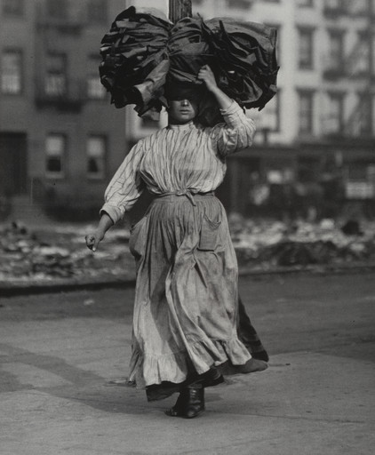 Lewis Wickes Hine. On the Bowery, New York City. 1909