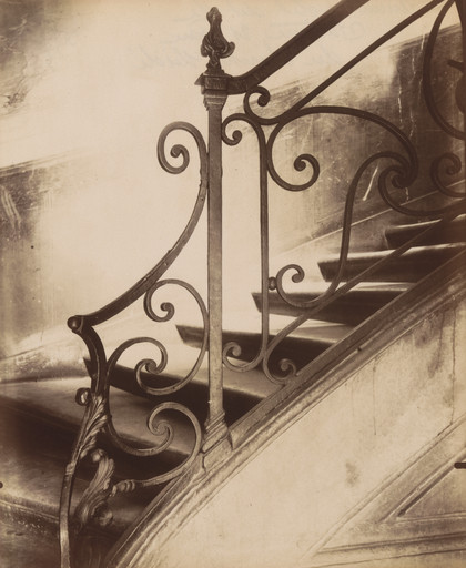 Eugène Atget. Hôtel dit de Sartine, 21 rue du Cherche-Midi. 1905-06
