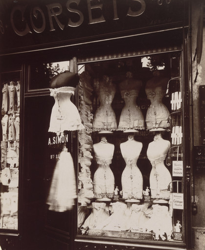 Eugène Atget. Boulevard de Strasbourg. 1912