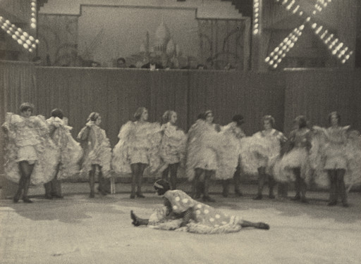 Ilse Bing. Moulin Rouge. 1931