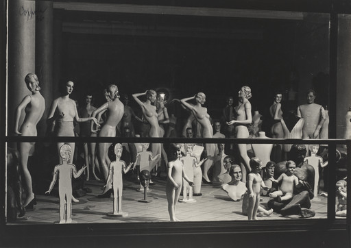 Horacio Coppola. 4800 Avenida Díaz Vélez. 1936