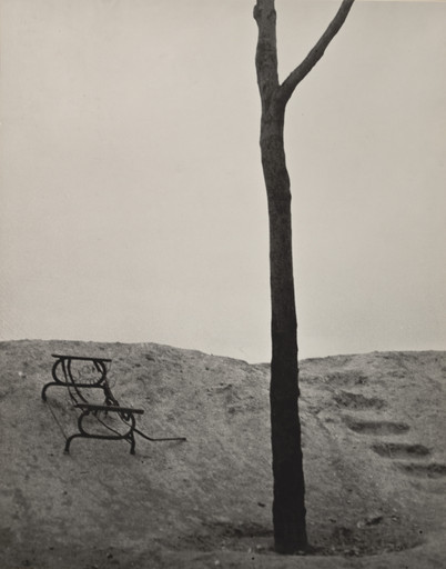 Man Ray (Emmanuel Radnitzky). Le Terrain Vague. 1932