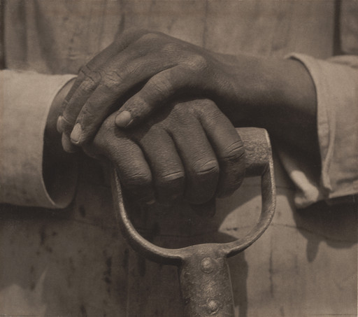 Tina Modotti. Worker's Hands. 1927
