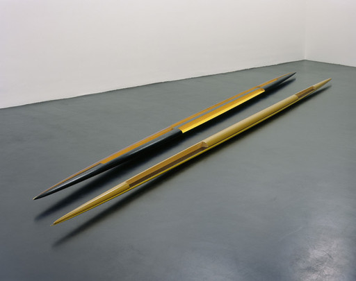 Isa Genzken. Rot-gelb-schwarzes Doppelellipsoid 'Zwilling' (Red-Yellow-Black Double Ellipsoid "Twin"). 1982