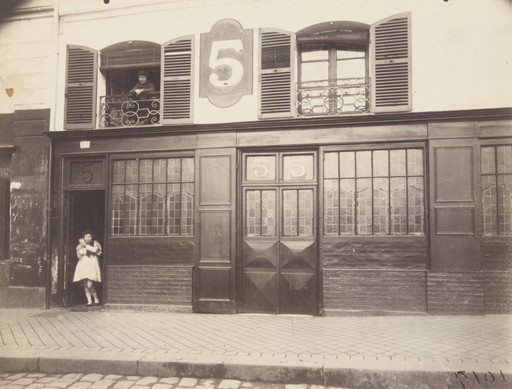 Eugène Atget. Maison à Versailles. 1921