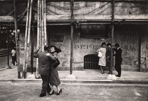 Johan Van Der Keuken. 14 Juillet (Bastille Day) Paris, Ile Saint-Louis. 1958