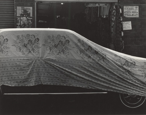 Graciela Iturbide. Carro (Car). 1972
