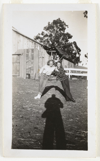 Unidentified photographer. Untitled. c. 1945