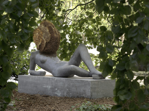 Pierre Huyghe. Untilled (Liegender Frauenakt). 2012