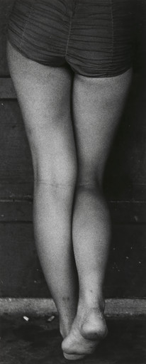 Yasuhiro Ishimoto. Untitled from the series Chicago. 1950