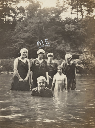 Unidentified photographer. Untitled. c. 1910-20