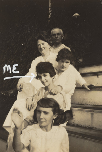 Unidentified photographer. Untitled. 1919