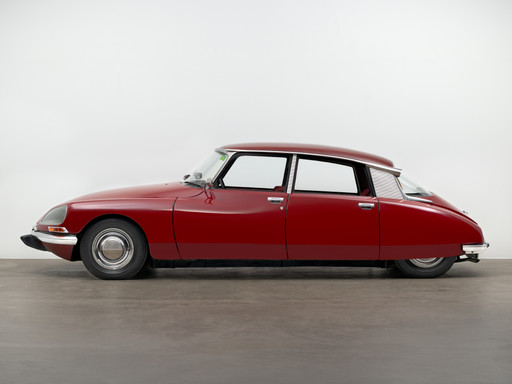 Flaminio Bertoni, André Lefèbvre, Paul Magès, Robert Opron. DS 23 sedan. designed 1954-1967 (this example 1973)