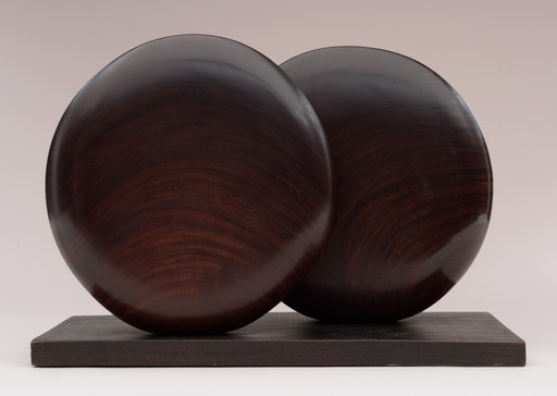 Barbara Hepworth. Disks in Echelon. 1935