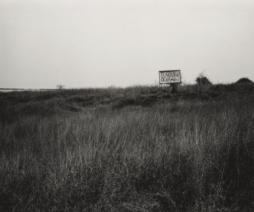 Jo Ractliffe. Vacant plot near Atlantico Sul from the series Terreno Ocupado. 2007