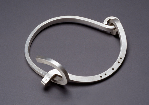 Louise Bourgeois. Choker. 1999-2003